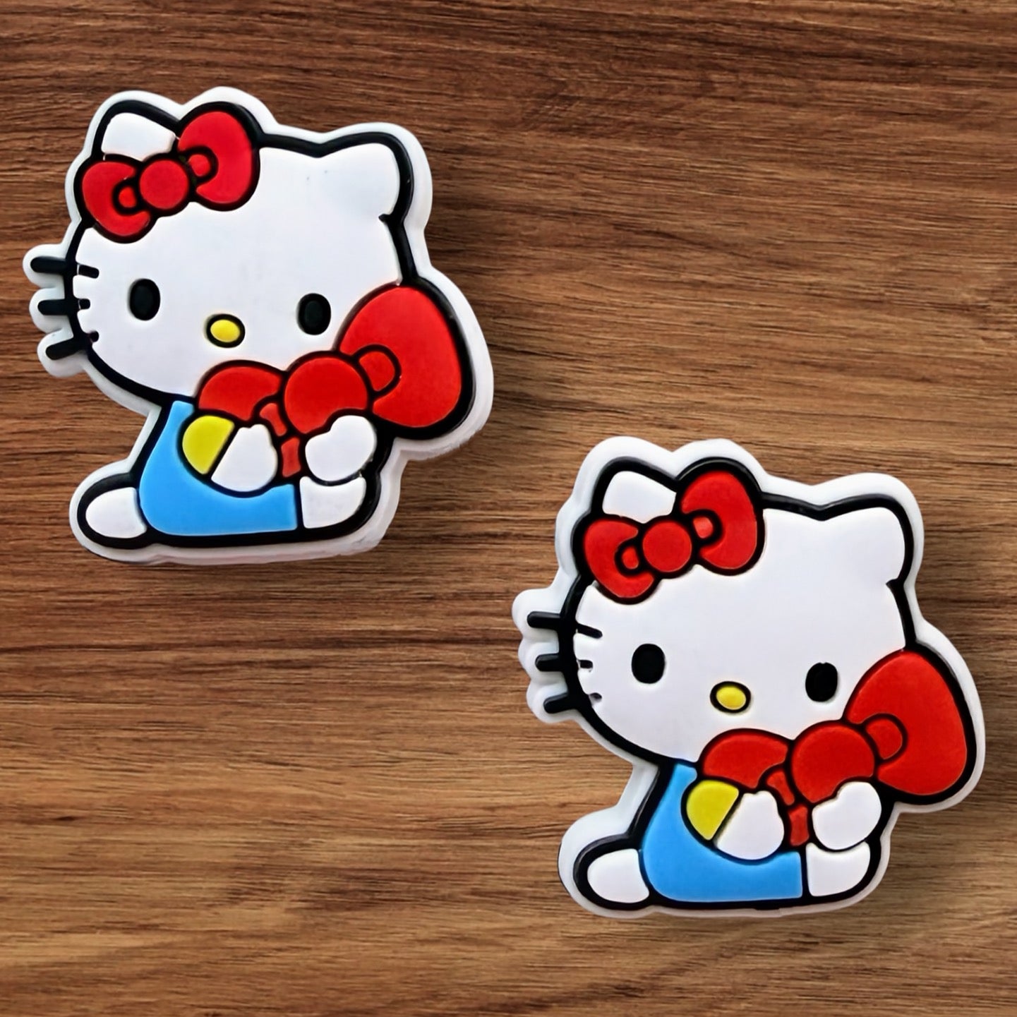 Kitty With Bow Focal