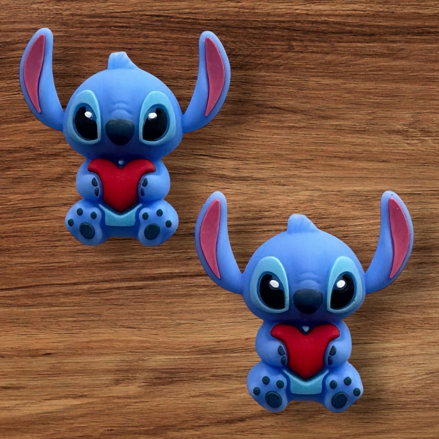 3-D Blue Alien With Heart Focal