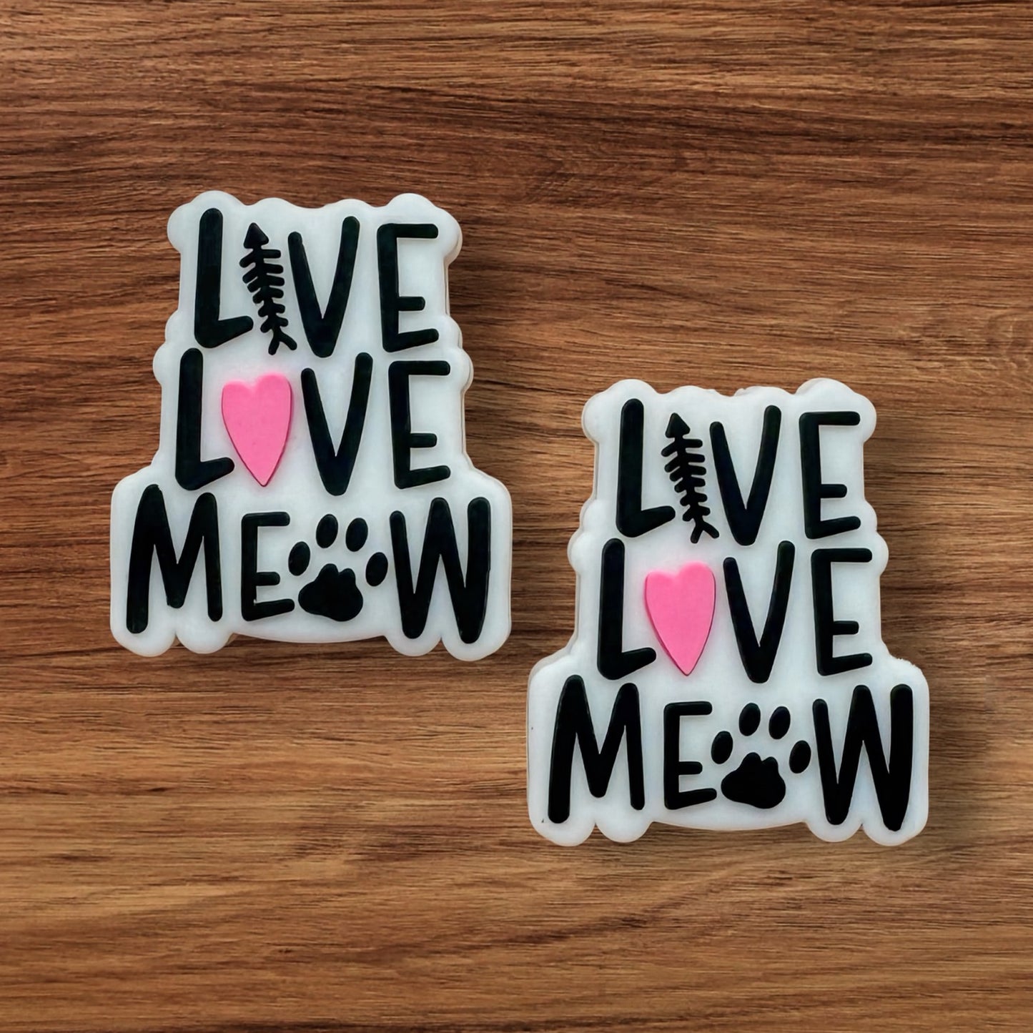 Live, Love, Meow Focal