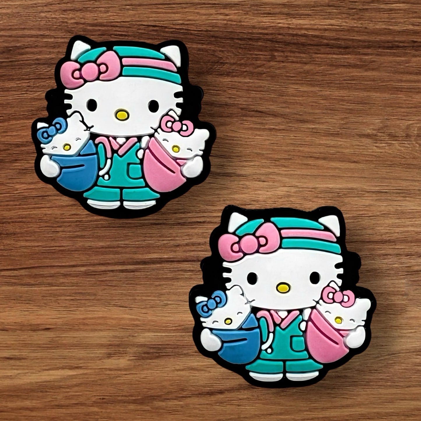 Kitty With Babies Focal