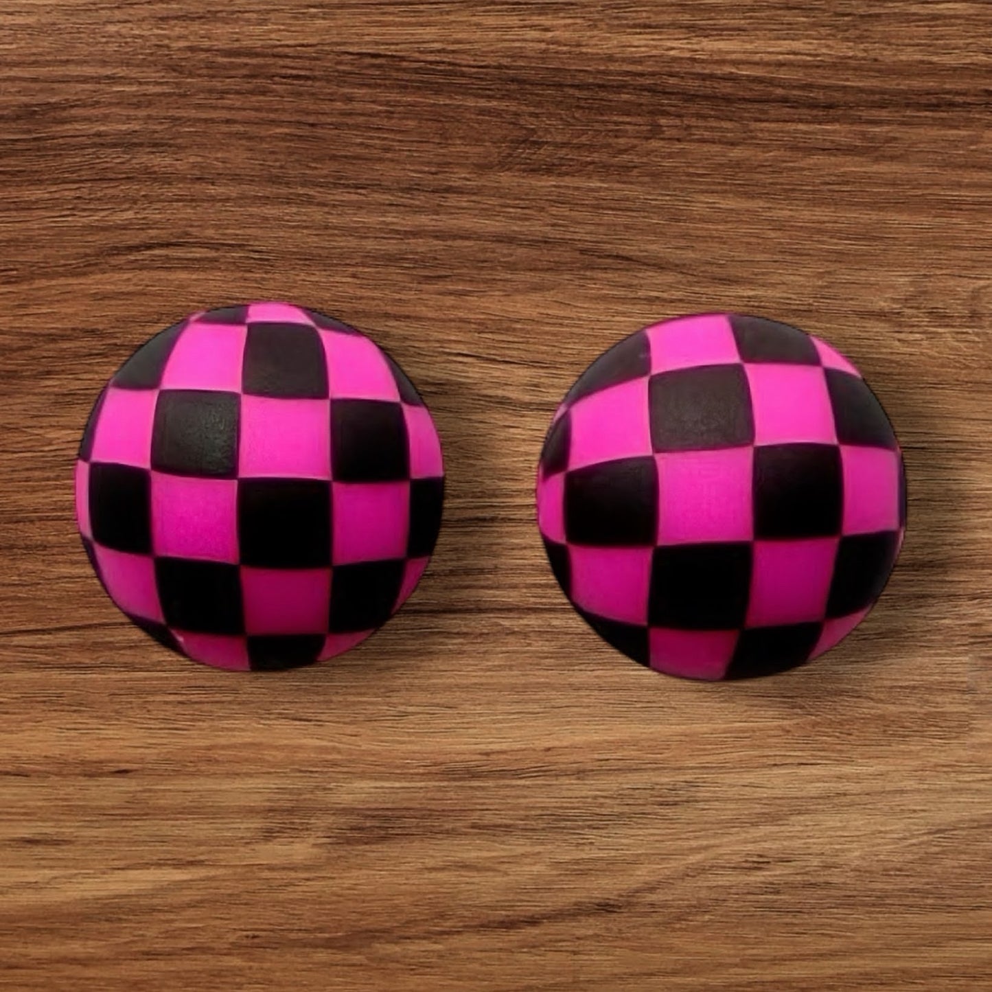 15mm Hot Pink Checkered Silicone Bead