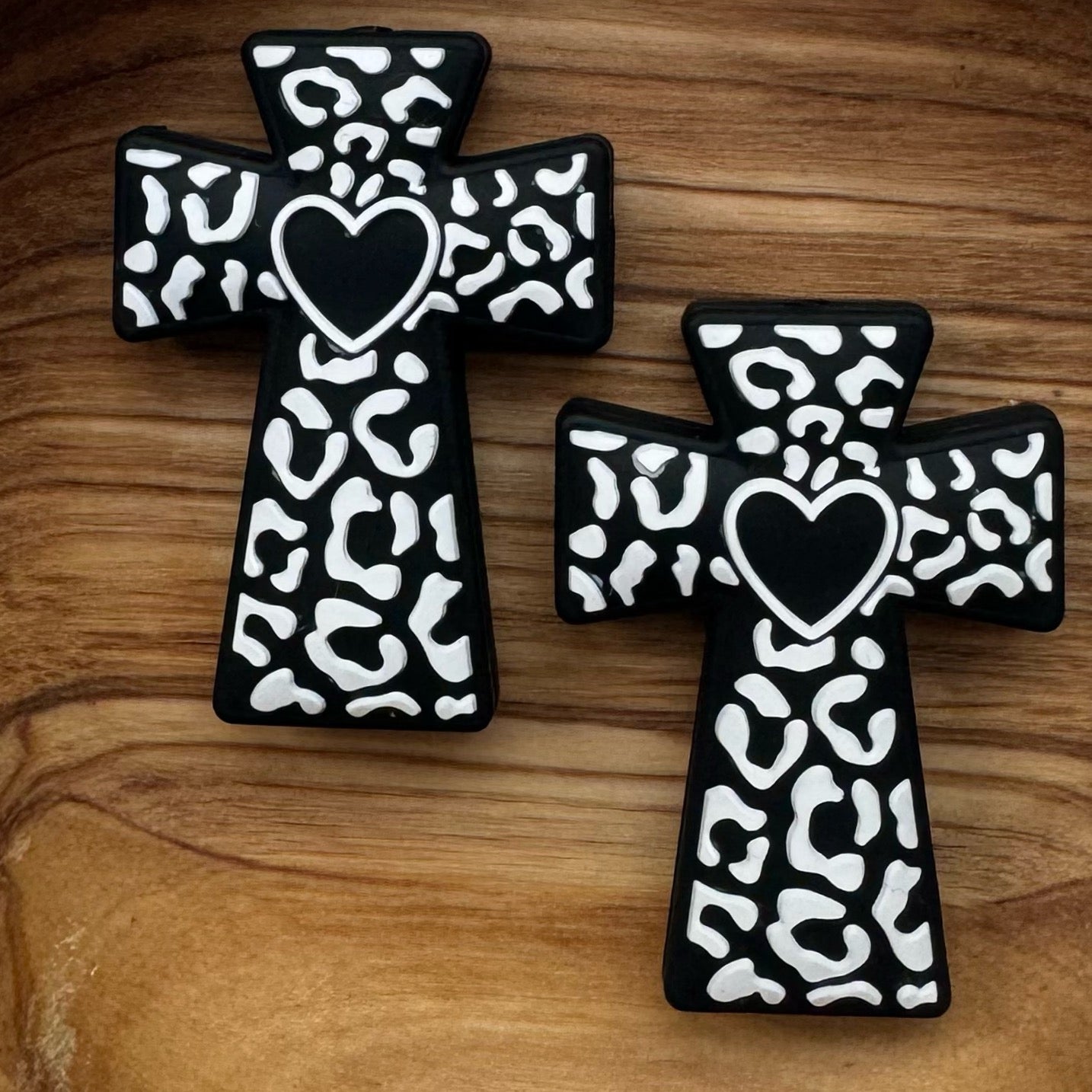Black Leopard Cross Focal