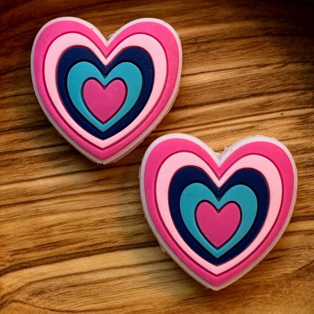 Retro Hearts Focal