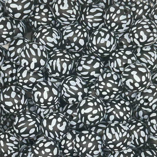 15mm White Cow on Black Silicone Bead