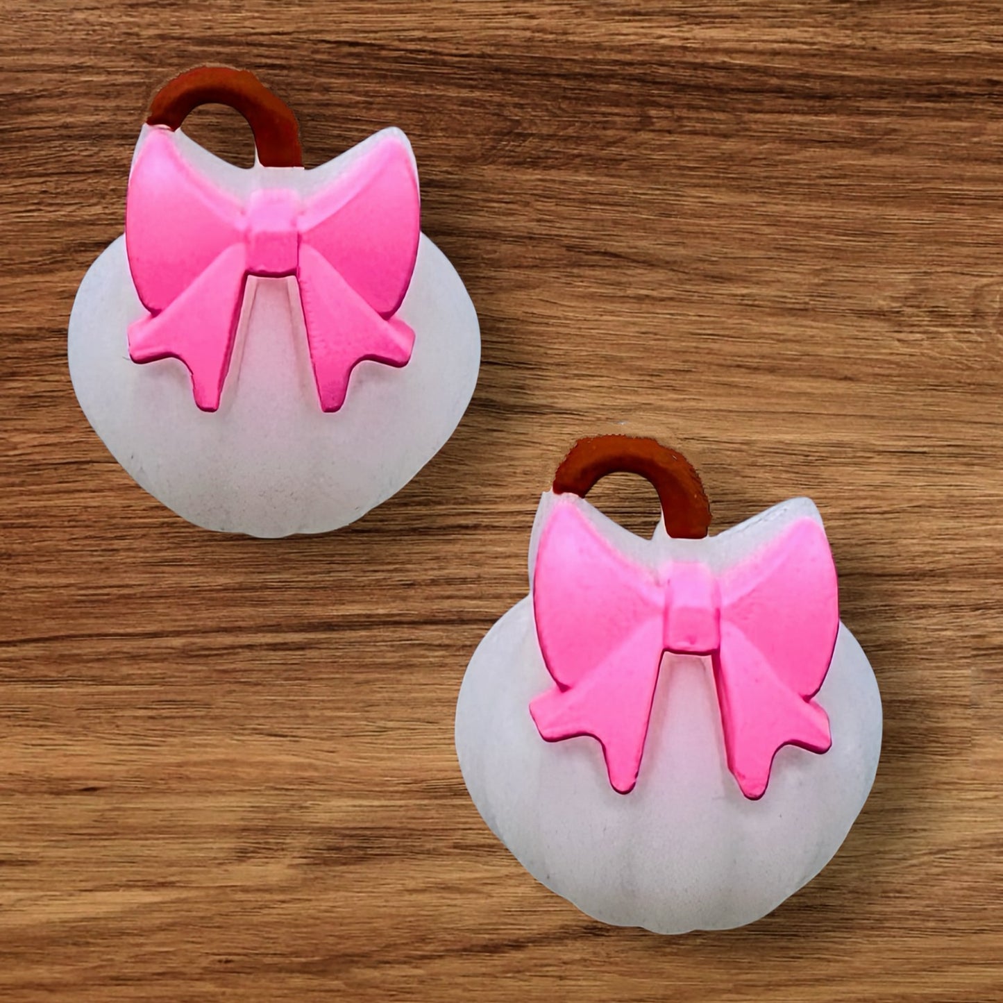 3-D Pumpkin With Bow Focal