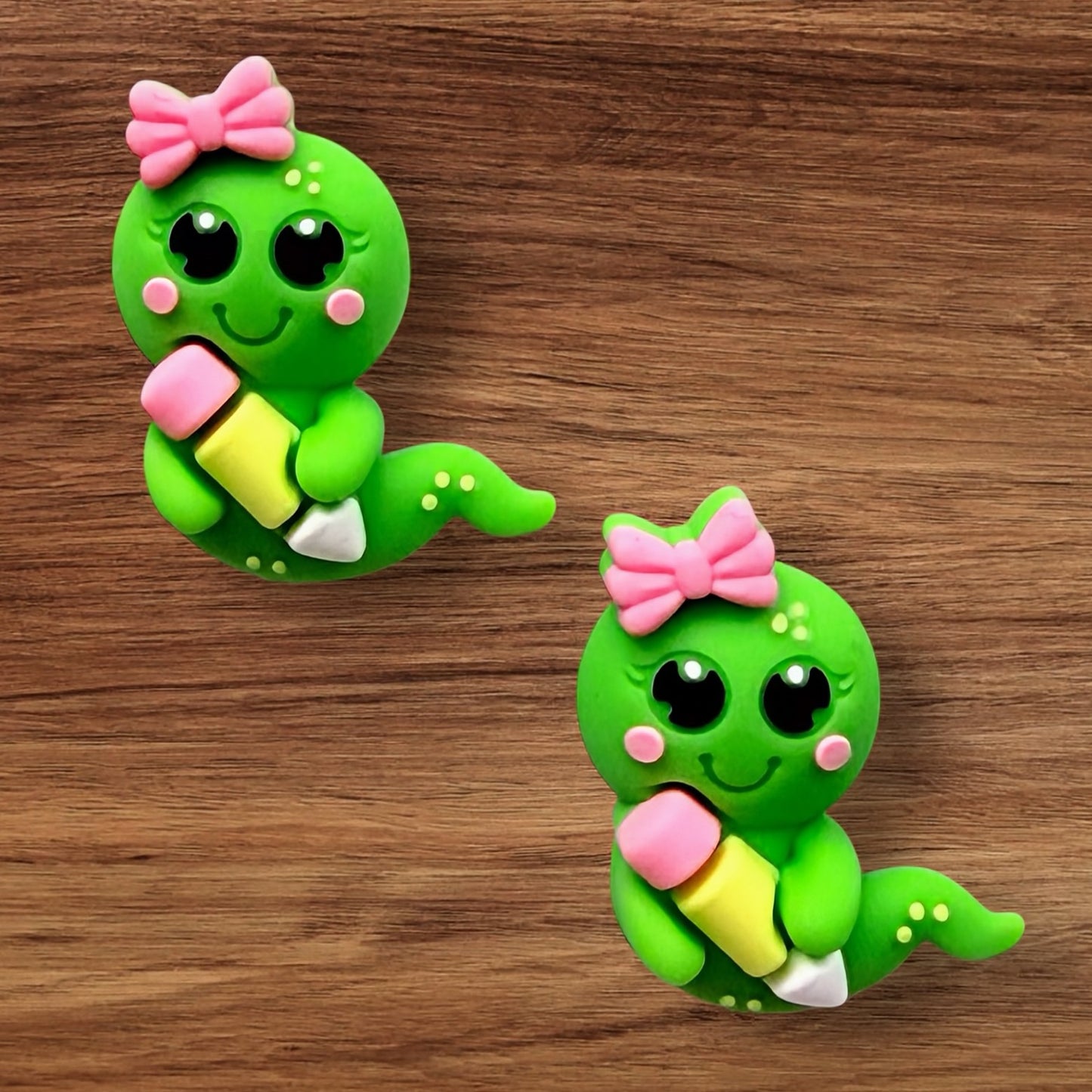 3-D Bookworm Focal