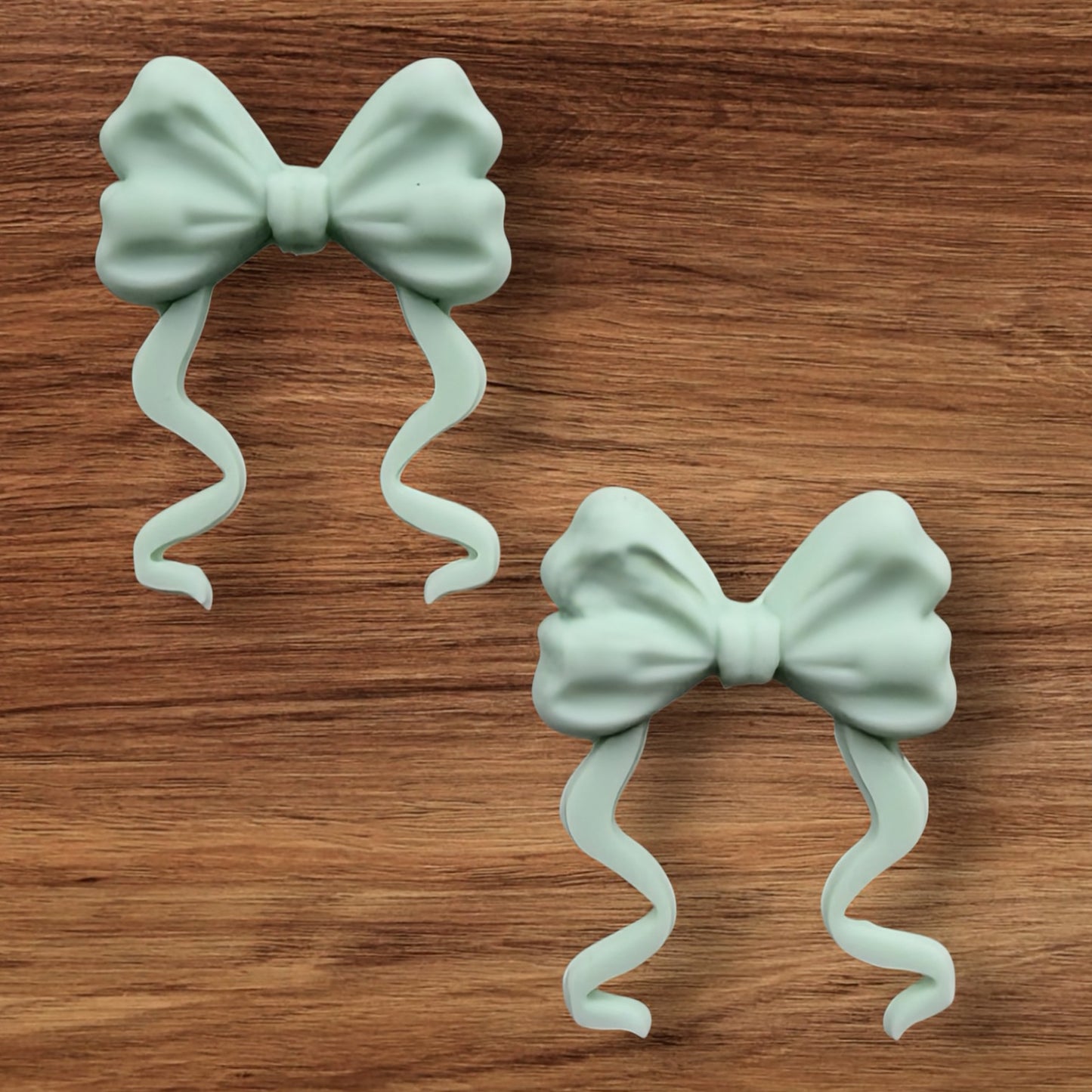 Long Tail Bow Focal (Sage Green)