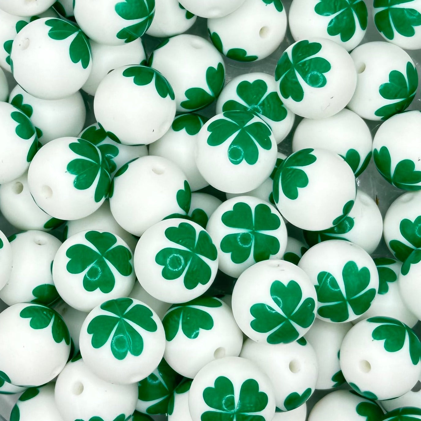 15mm Single Shamrock Silicone Bead