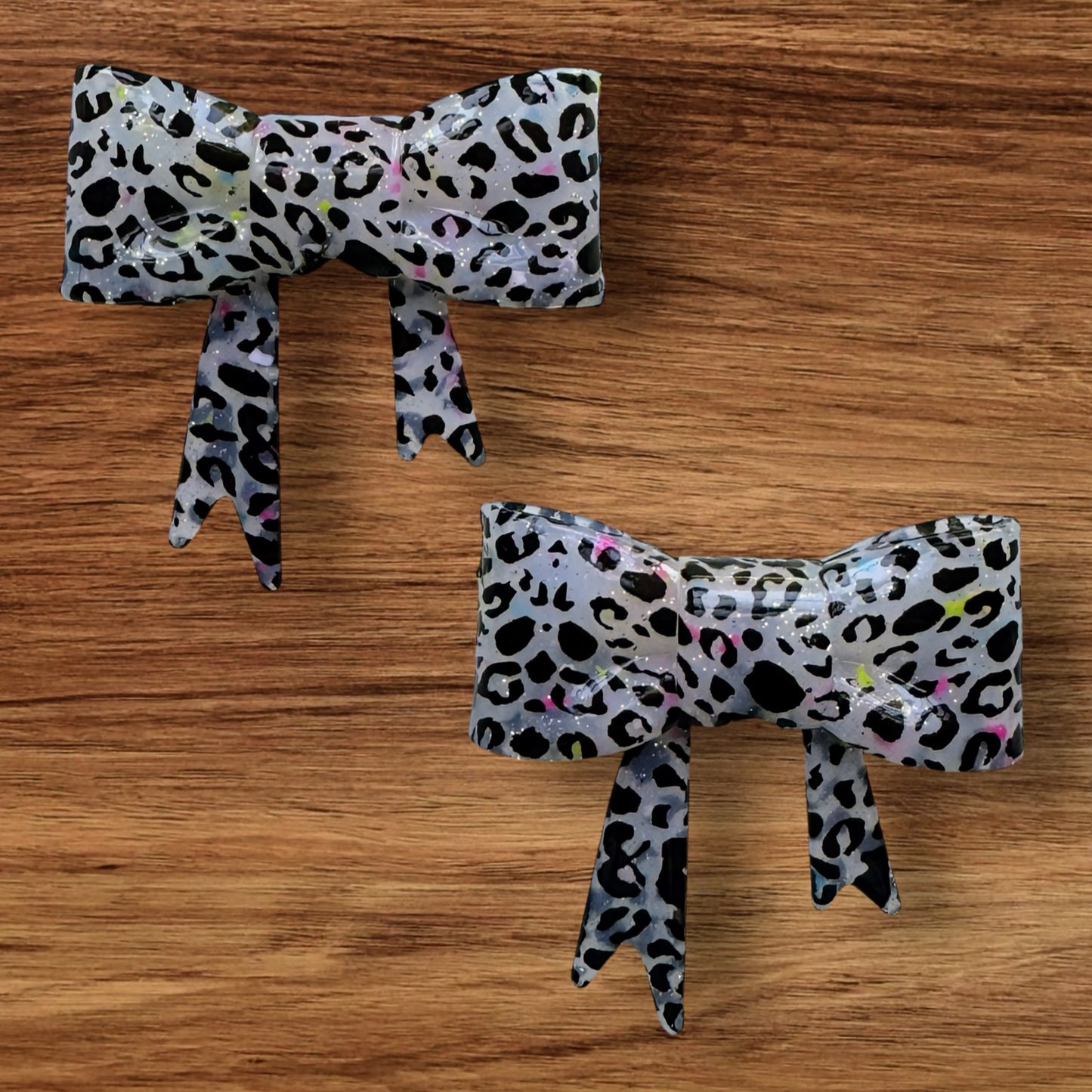 Shiny Confetti Leopard Bow Focal/Straw Topper
