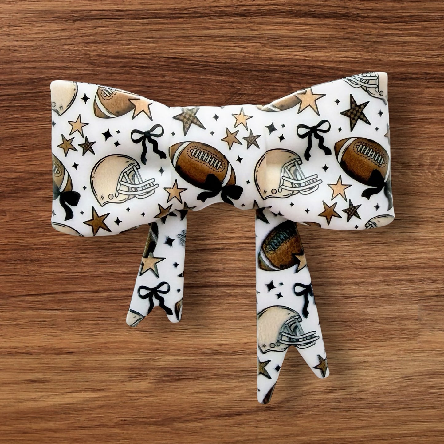 Helmets & Bows Focal/Straw Topper