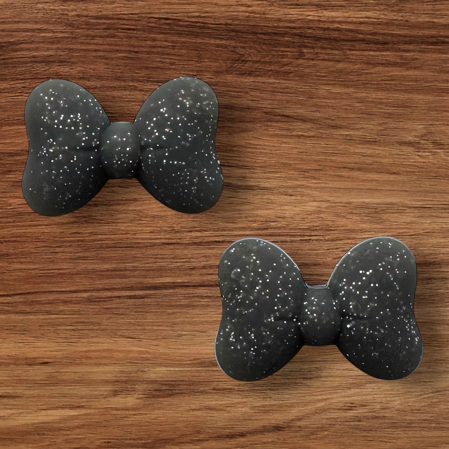 Grey Glitter Bow Focal