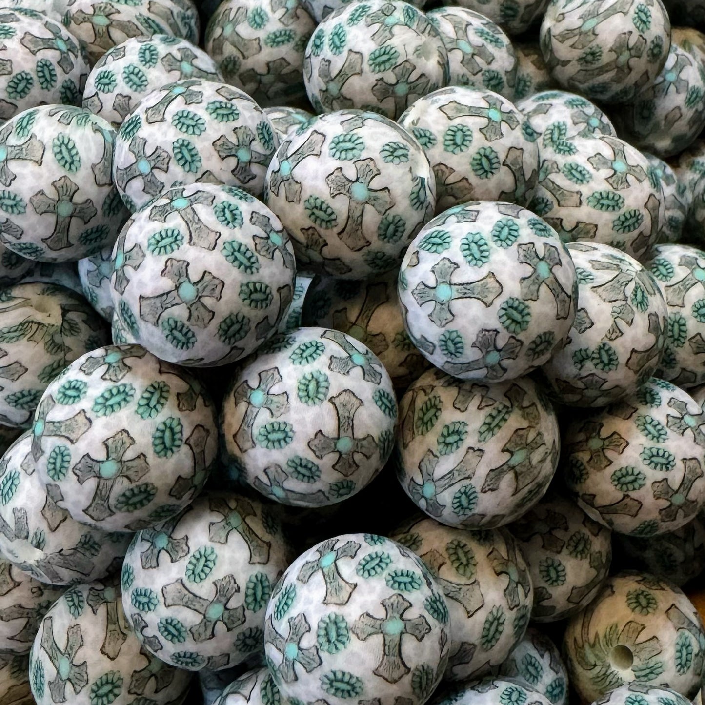 15mm Western Cross Bead
