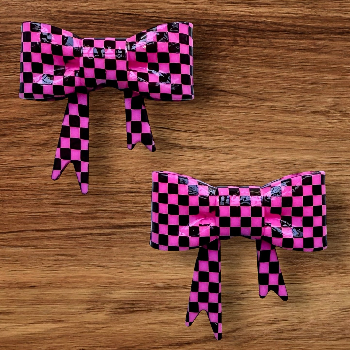 Shiny Hot Pink Checkered Focal/Straw Topper