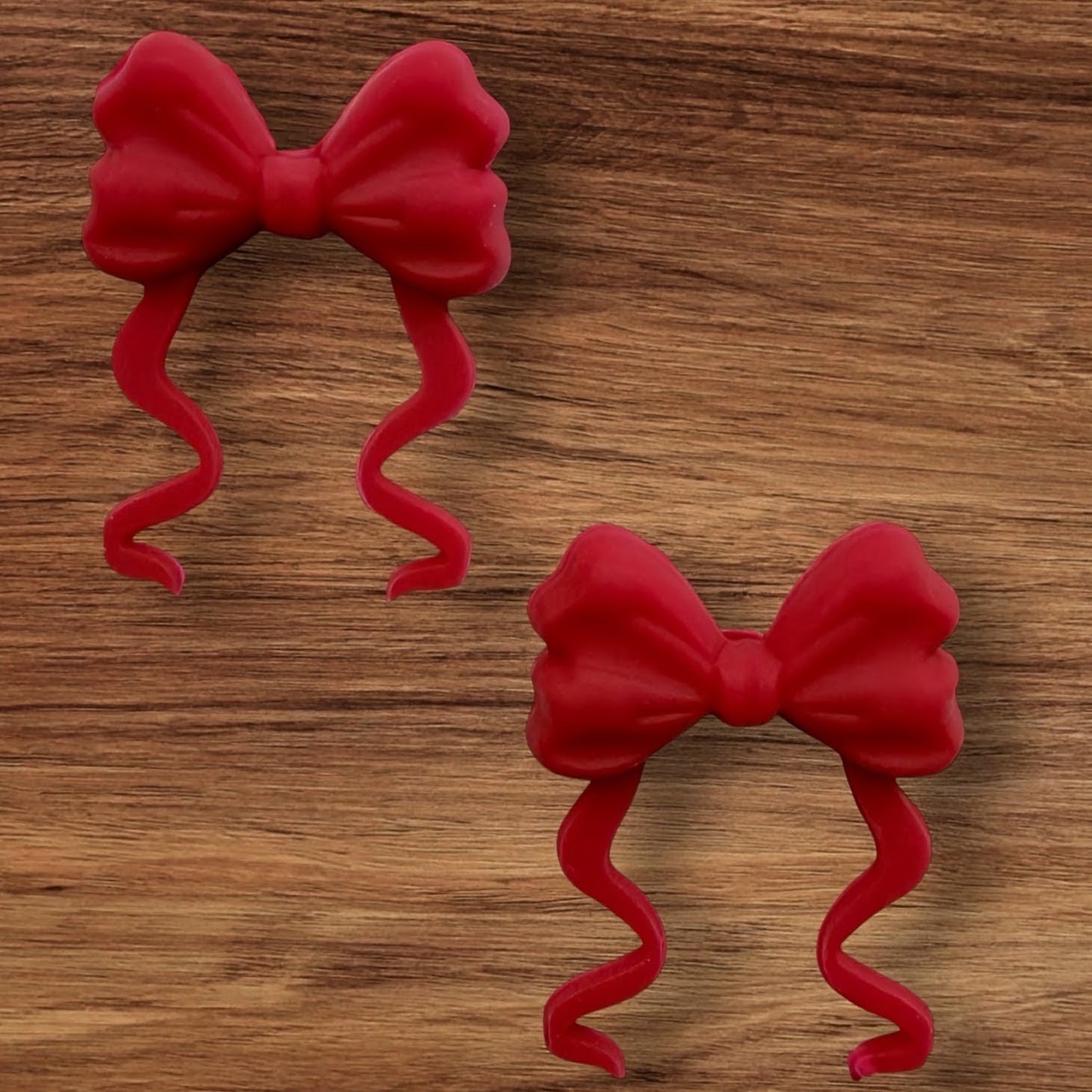 Long Tail Bow Focal