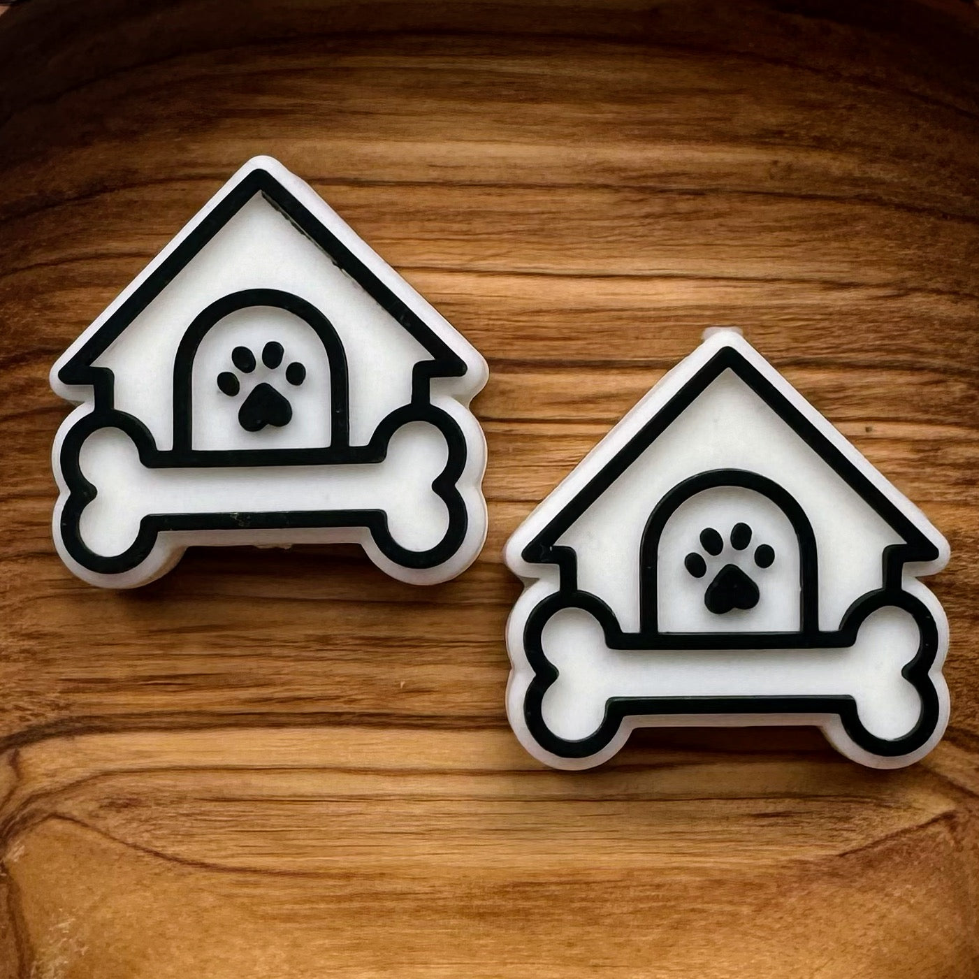 Dog House and Bone Focal FP-037