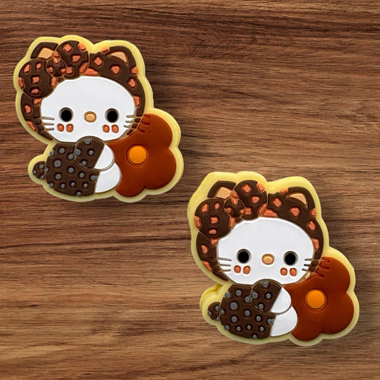 Kitty With Flower Focal