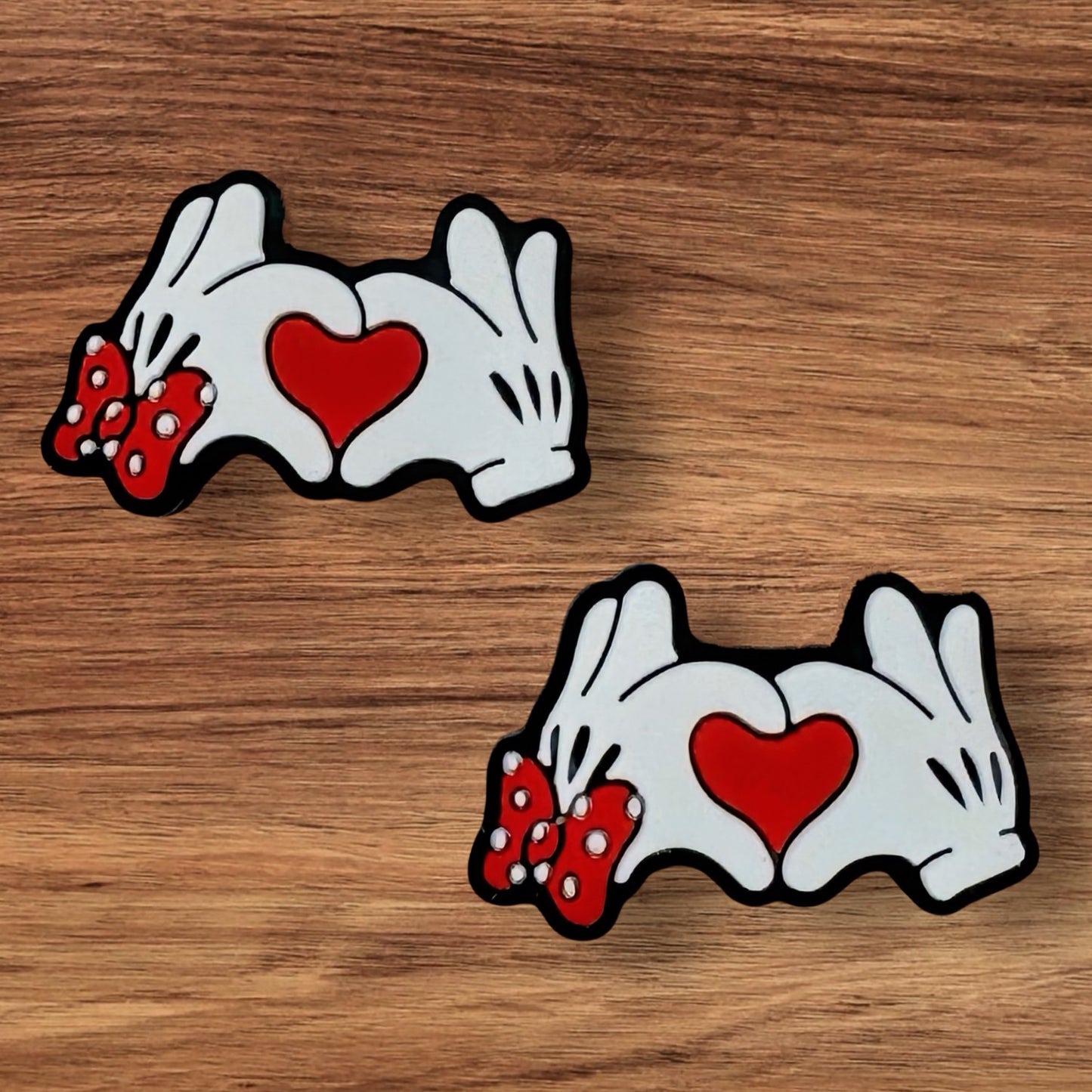 Mouse Hands With Heart Focal
