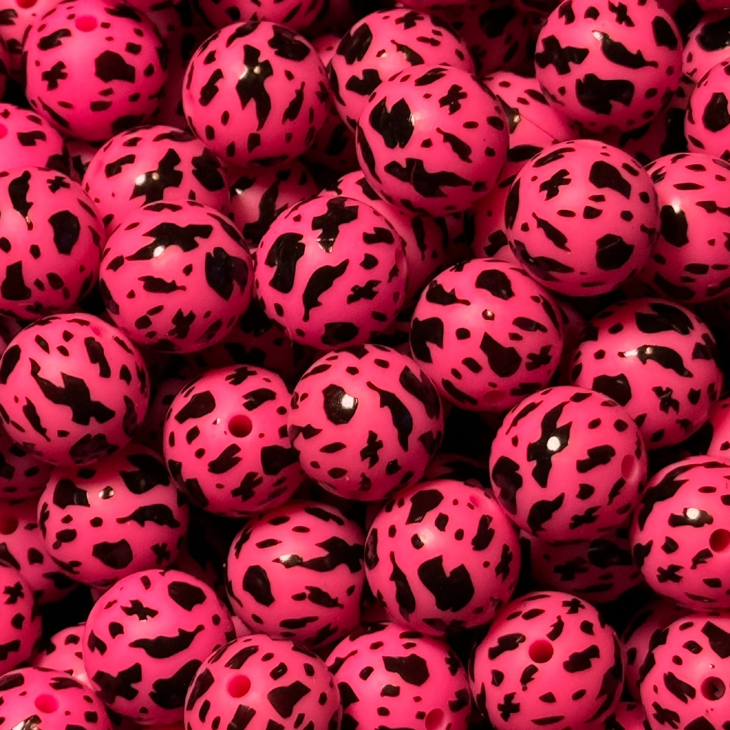 15mm Hot Pink Cow Silicone Bead
