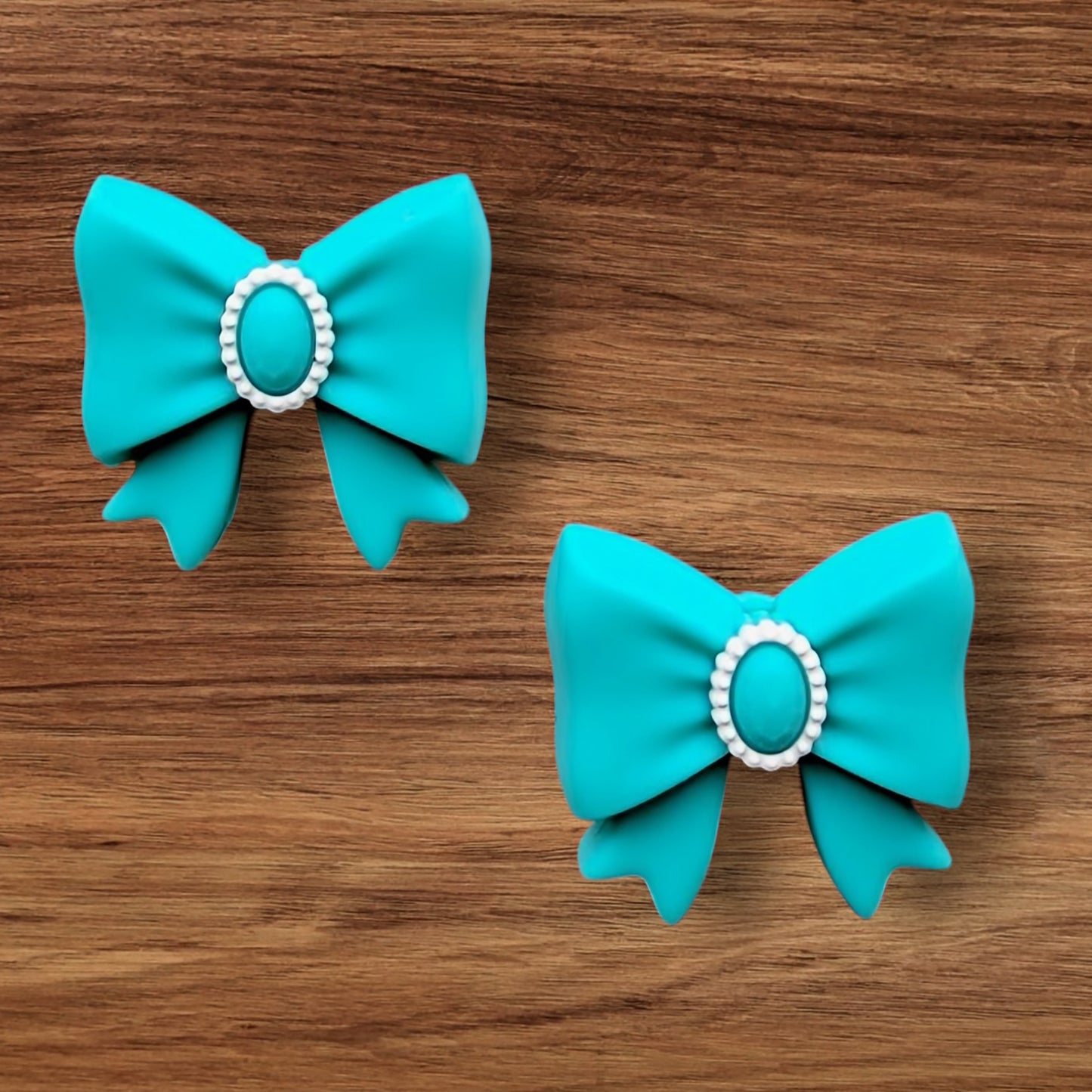 3-D Turquoise bow Focal