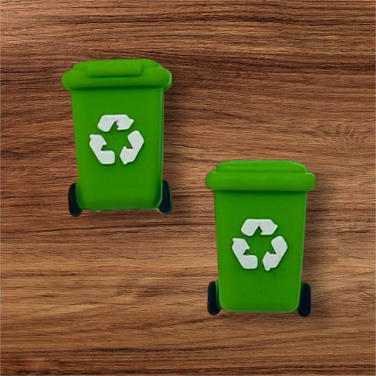 3-D Trash Can Focal (Green)