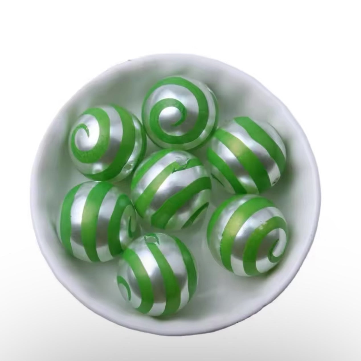 20mm Red & Green Swirl Beads