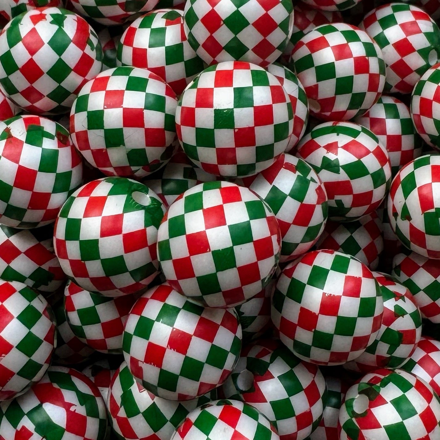 16mm Holiday Checkered Acrylic Bead