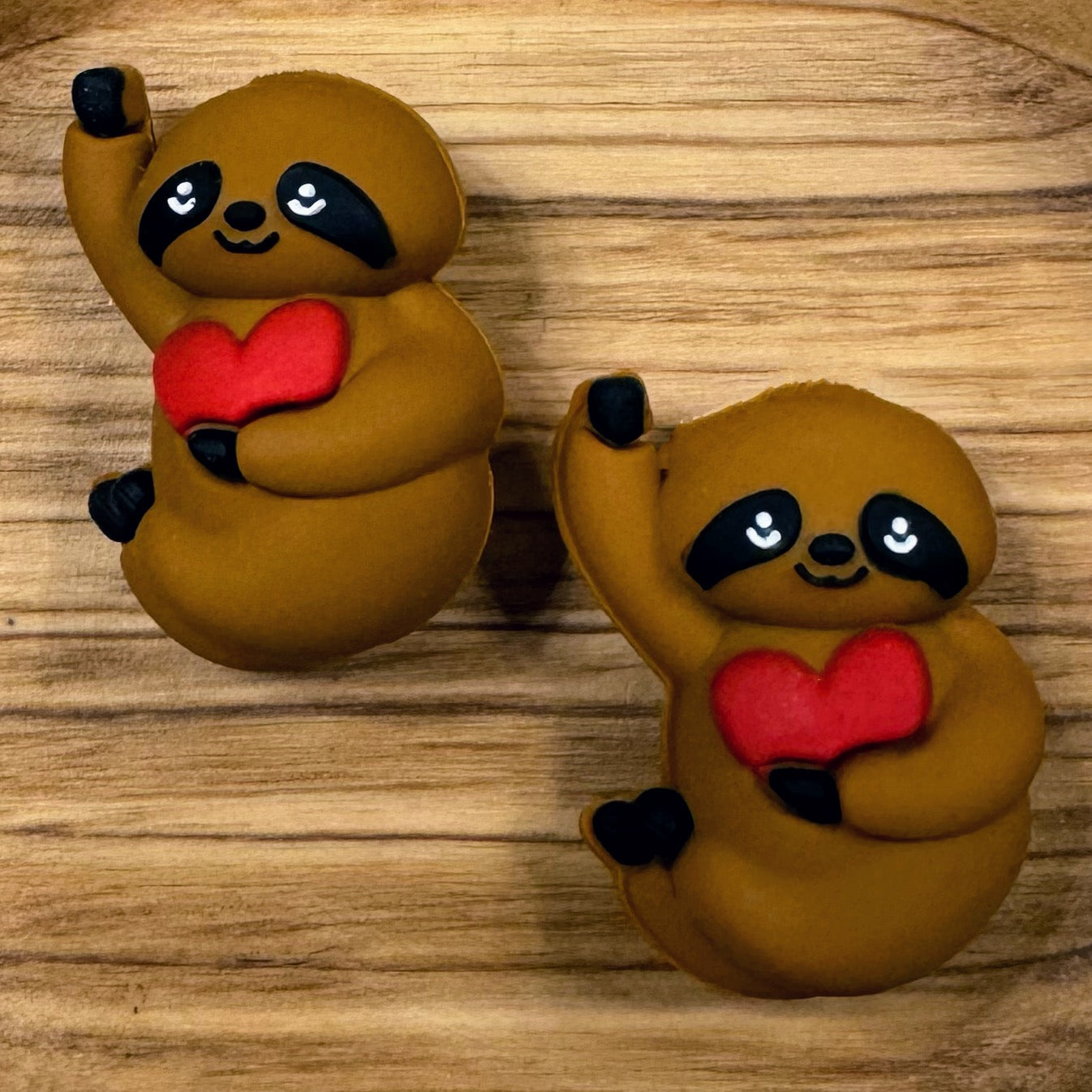 3-D Sloth With Heart Focal