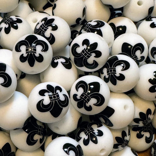 15mm White Fleur De Lis Silicone Bead