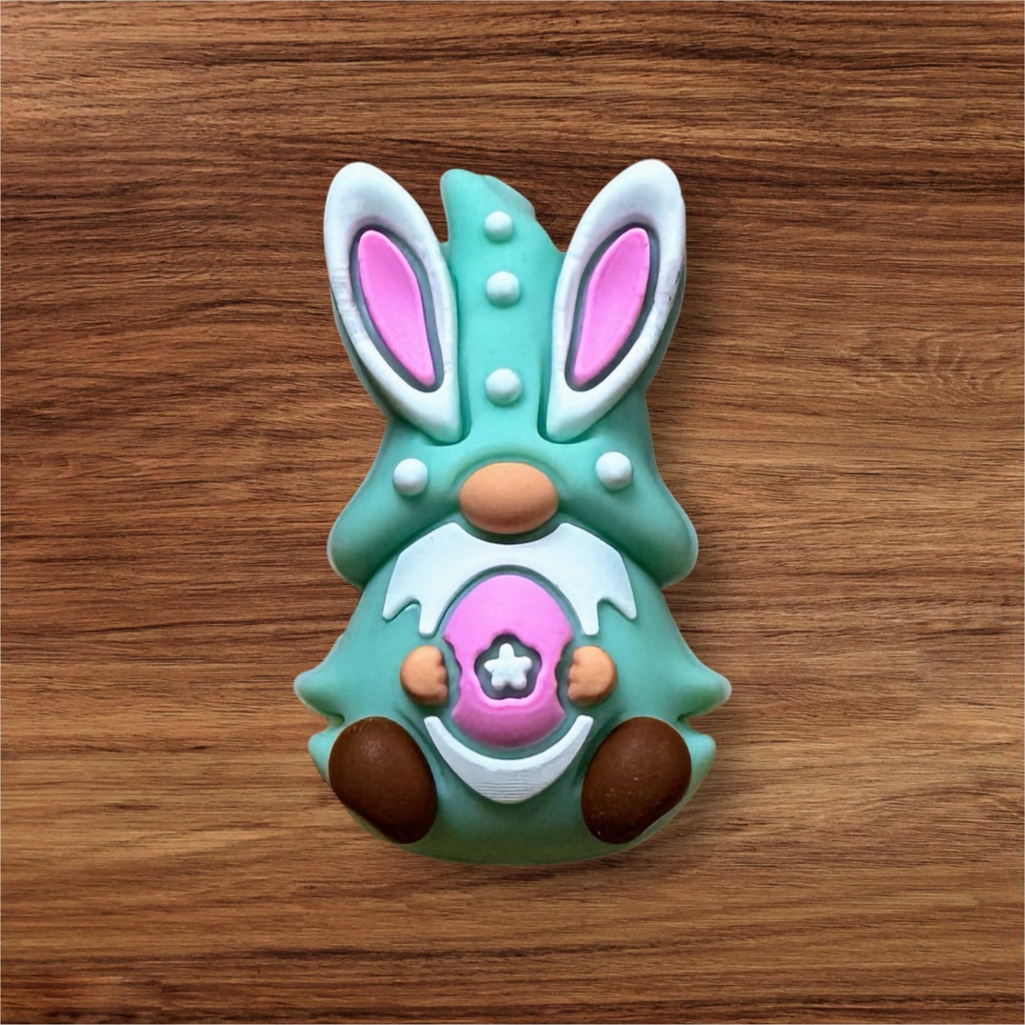 3-D Gnome Bunny With Easter Egg Focal