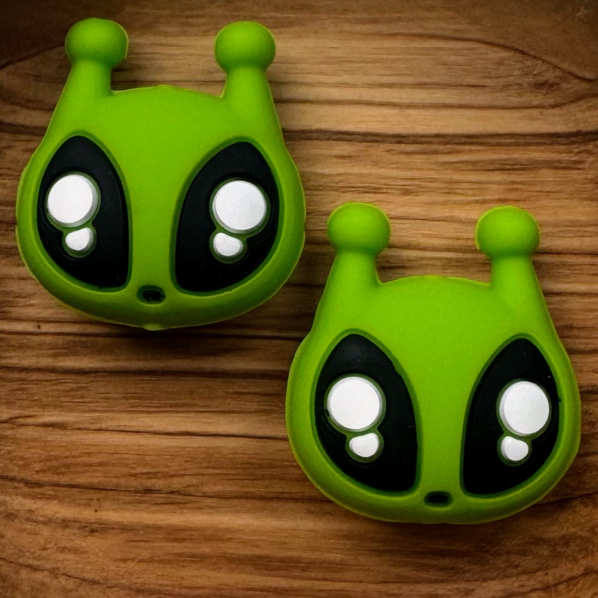 3-D Green Alien Focal