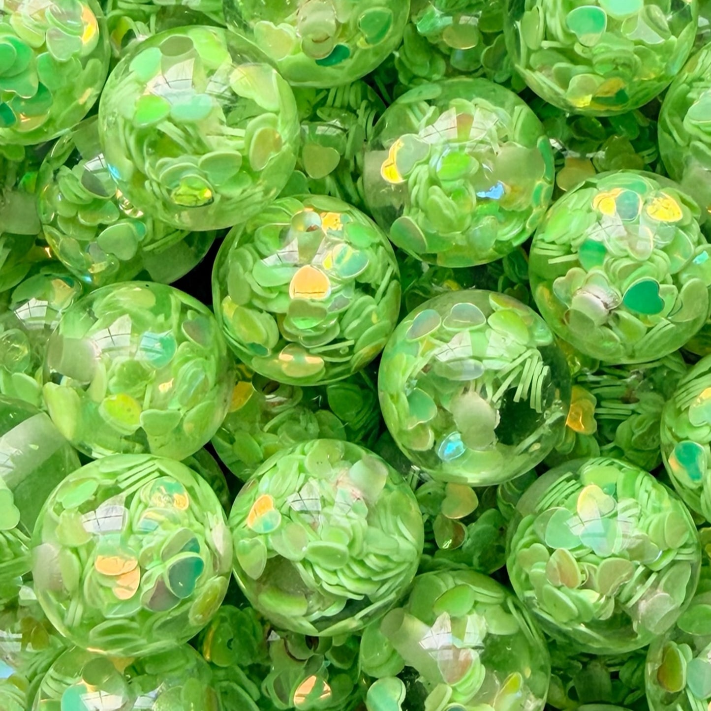 16mm Green Acrylic Hearts Bead