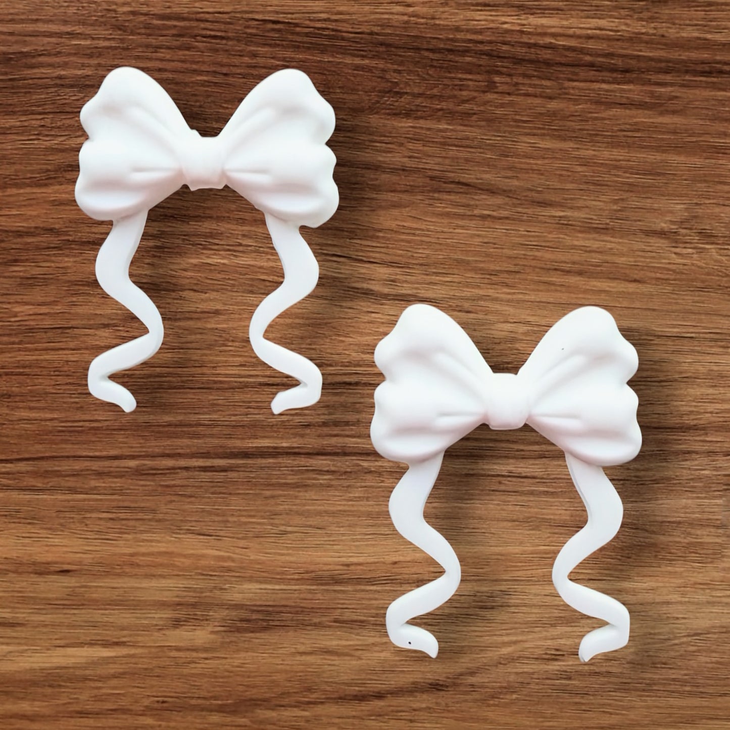 White Long Tail Bow Focal