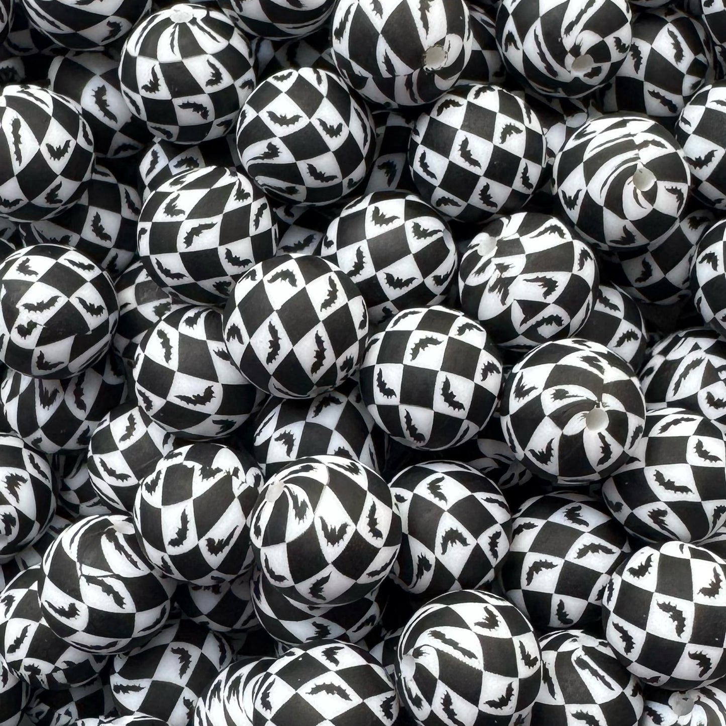 15mm Checkered Bats Silicone Bead