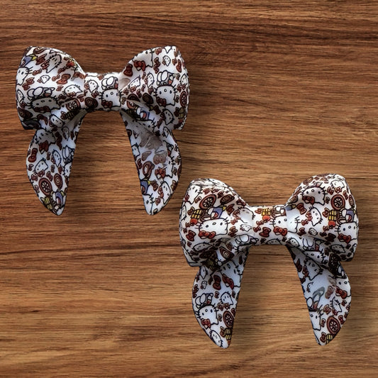3-D Kitty Bow Focal