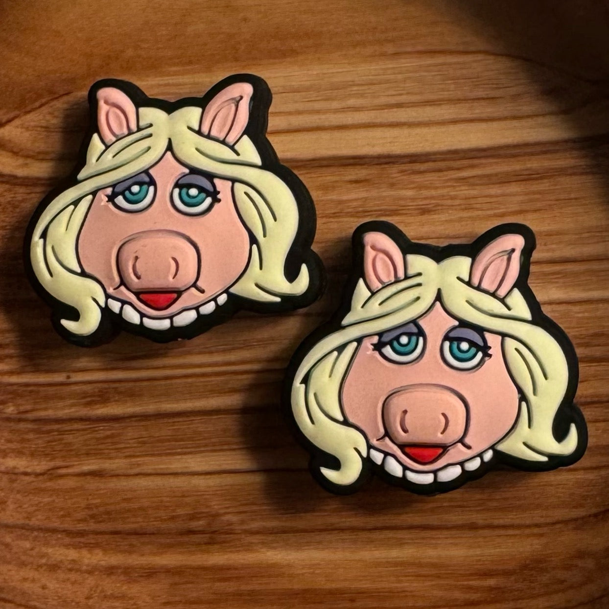 Lady Pig Focal