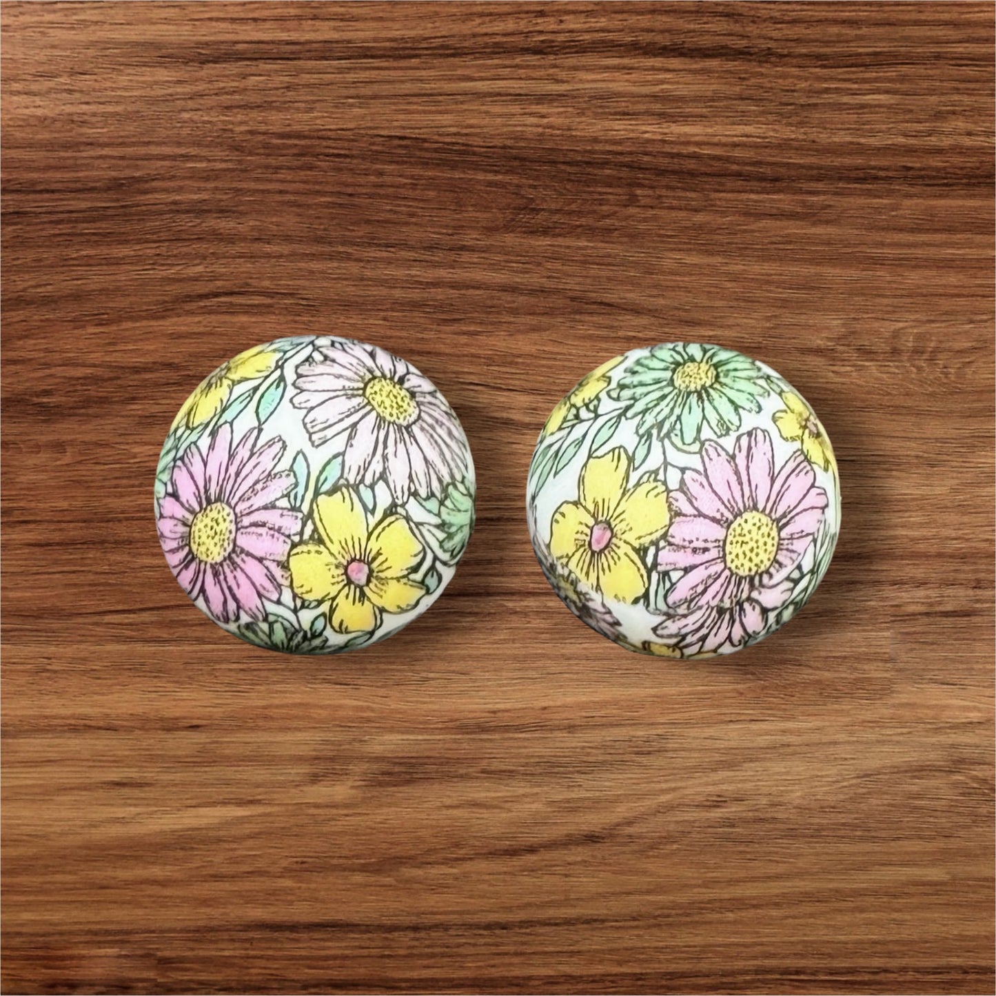 15mm Floral Sketch Silicone Bead