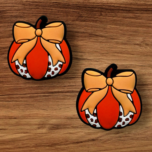 Pumpkin With Bow Focal