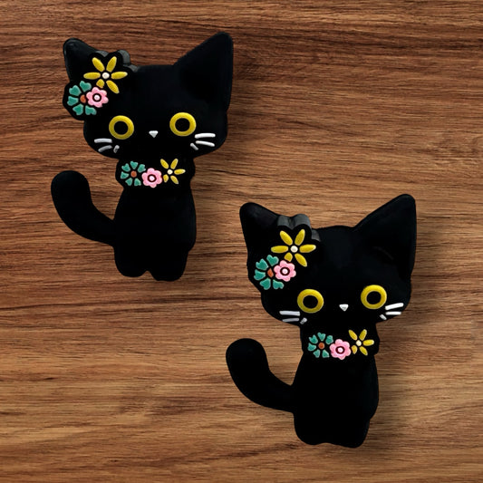 3-D Black Cat With Flowers Focal