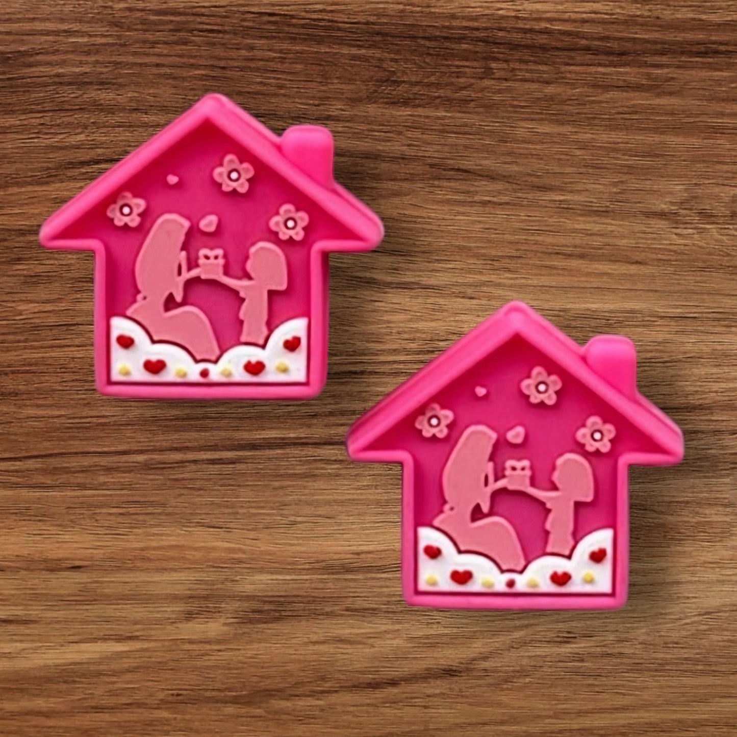 3-D House With Mom & Child Focal