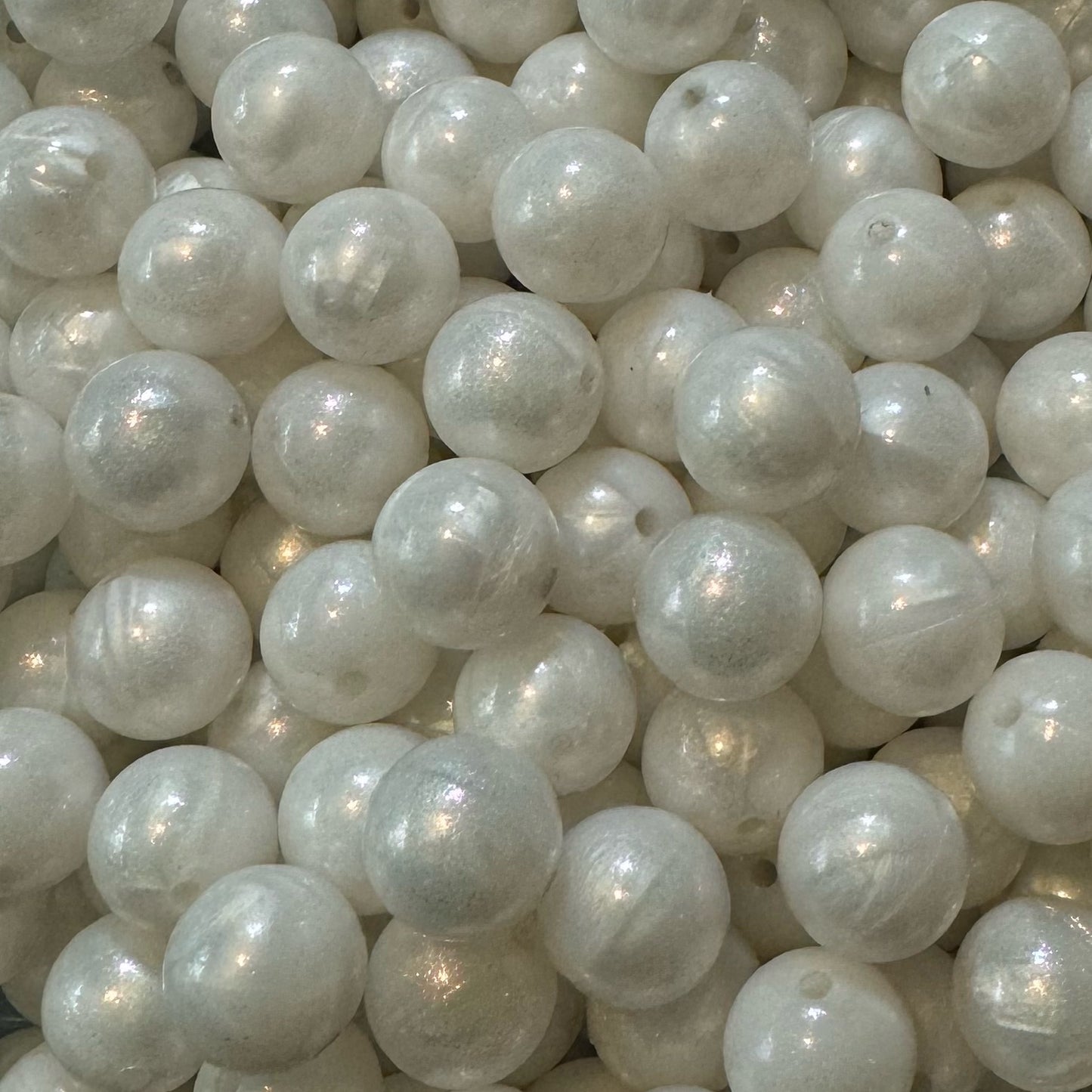 15mm Pearl White Chameleon Silicone Bead