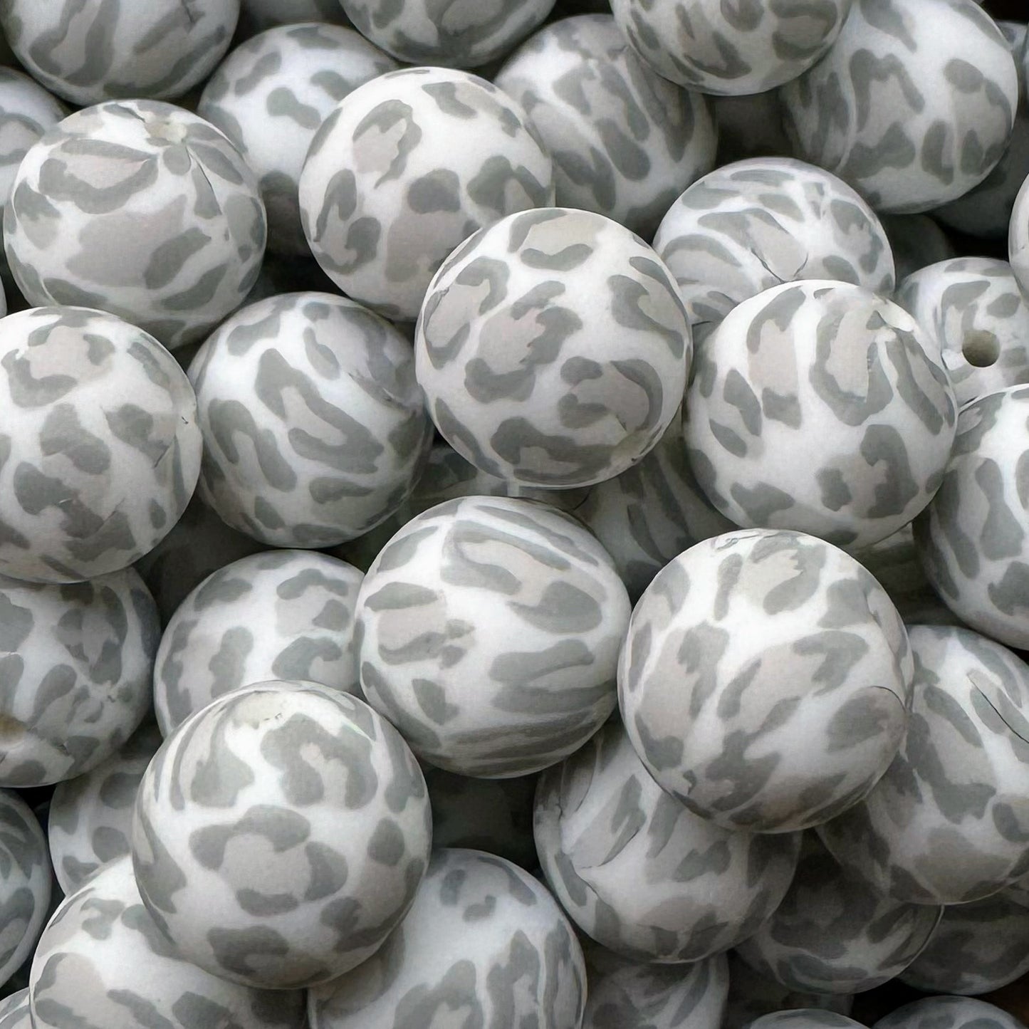 New 15mm Grey Leopard silicone Bead