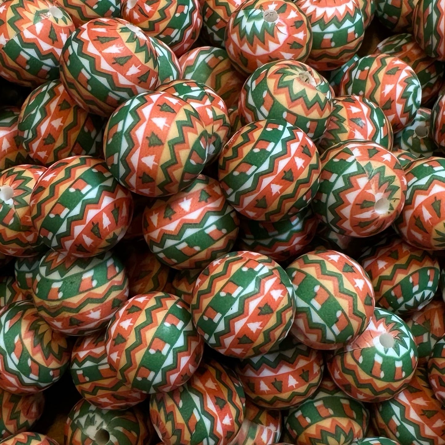 15mm Xmas Aztec Silicone Bead