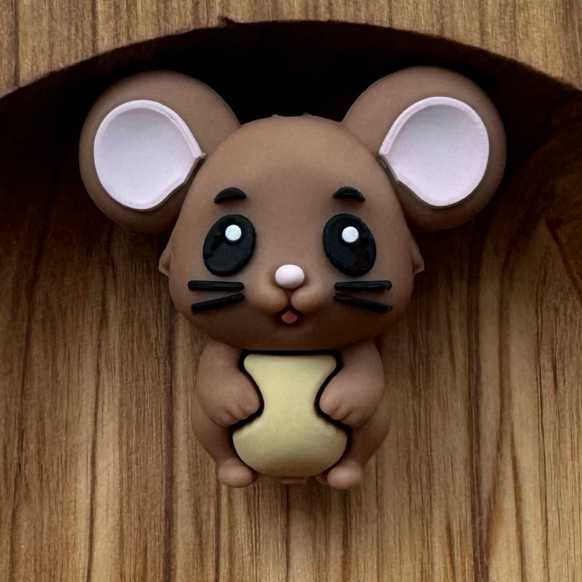 3-D Brown Mouse Focal