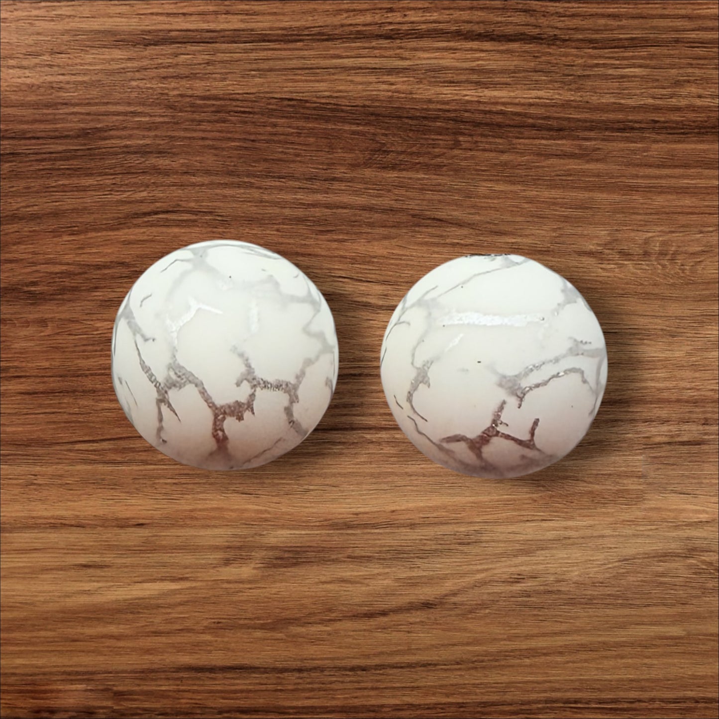 15mm White Crackle Silicone Bead