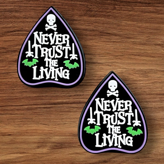 Never Trust The living Focal (Exclusive)