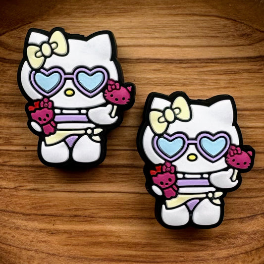 Kitty With Heart Glasses Focal