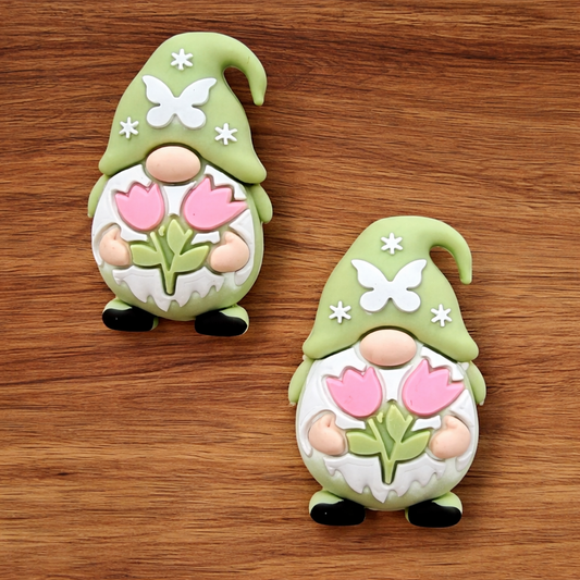 3-D Gnome With Flowers Focal