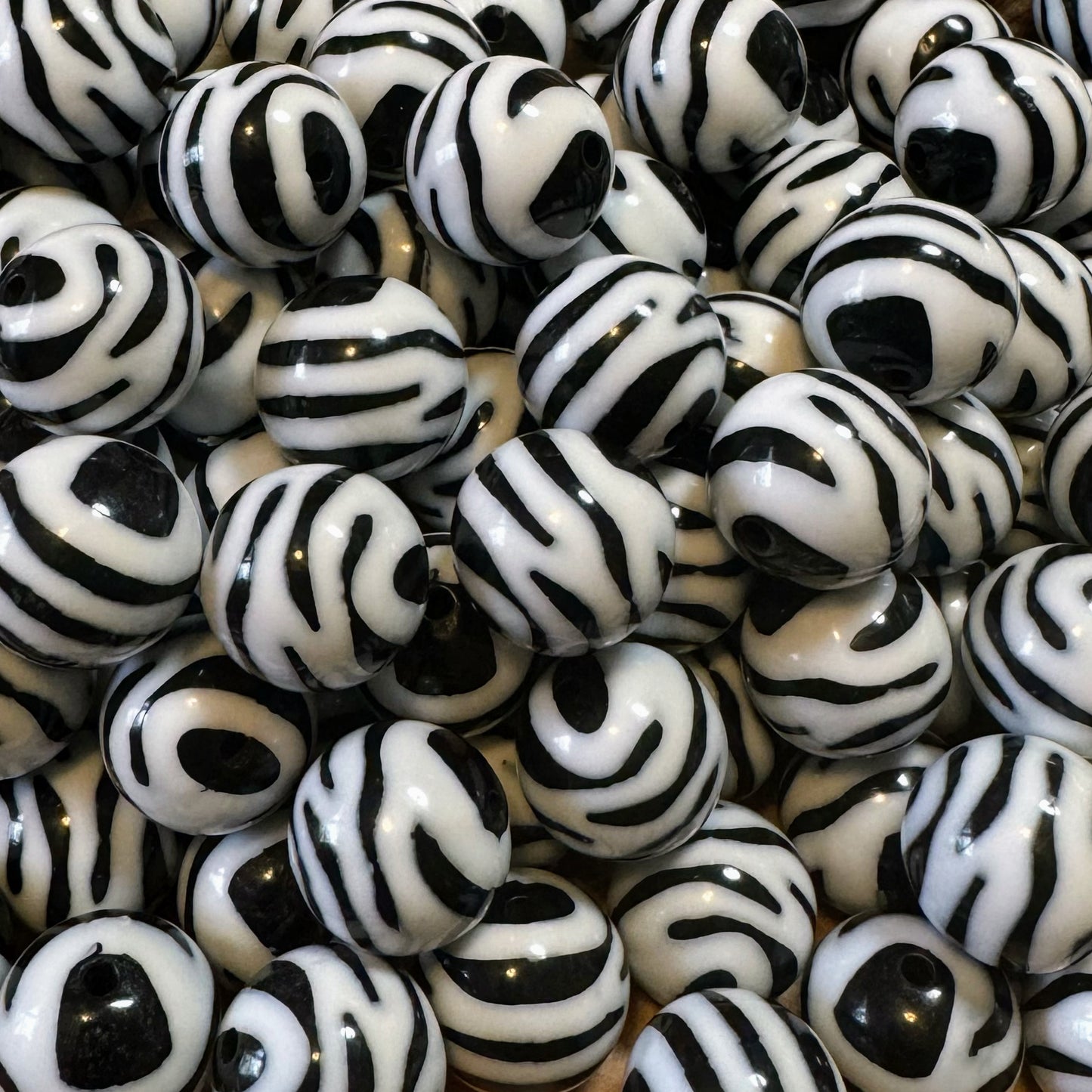 20mm Zebra Print Acrylic Bead