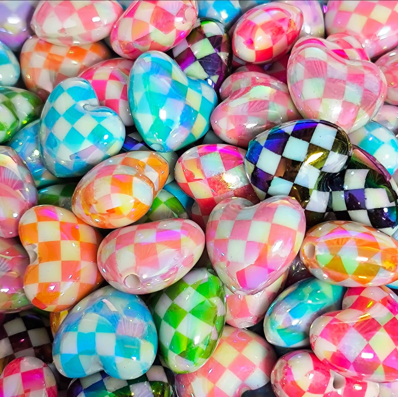 Checkered Acrylic Hearts Bead