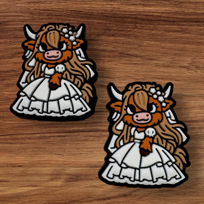Cow Bride & Groom Focal